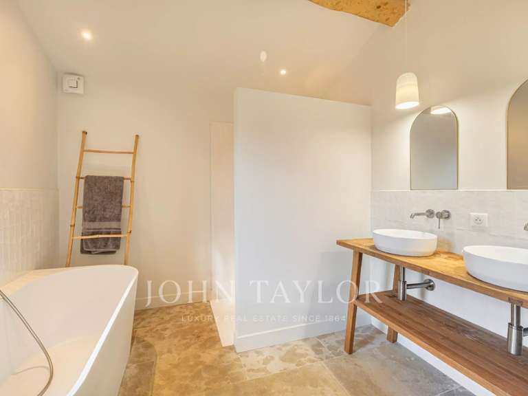Maison Valbonne - 4 chambres - 202m²