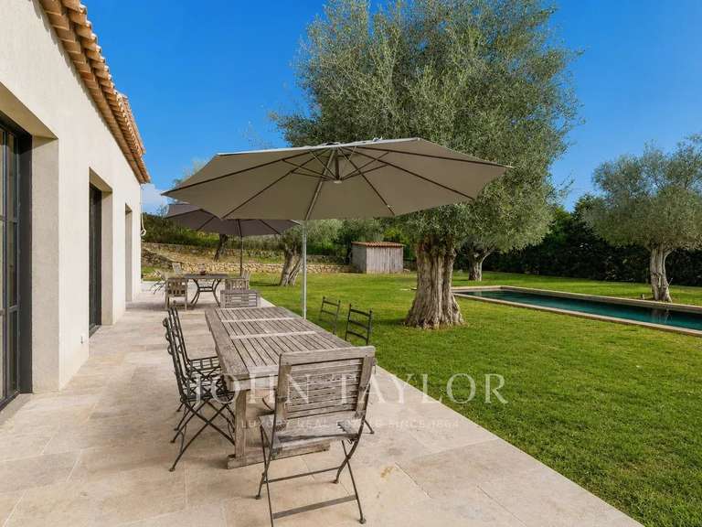Maison Valbonne - 4 chambres - 202m²