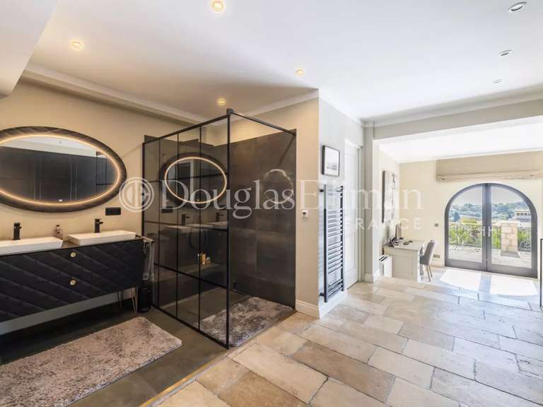 House Valbonne - 6 bedrooms - 325m²
