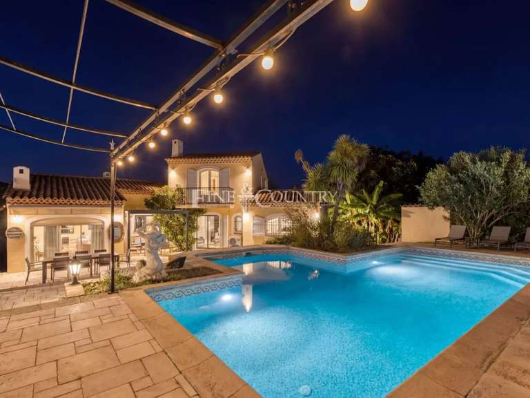 Maison Valbonne - 6 chambres - 300m²