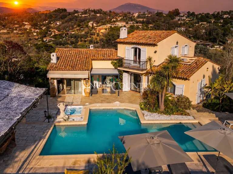 Maison Valbonne - 6 chambres - 300m²