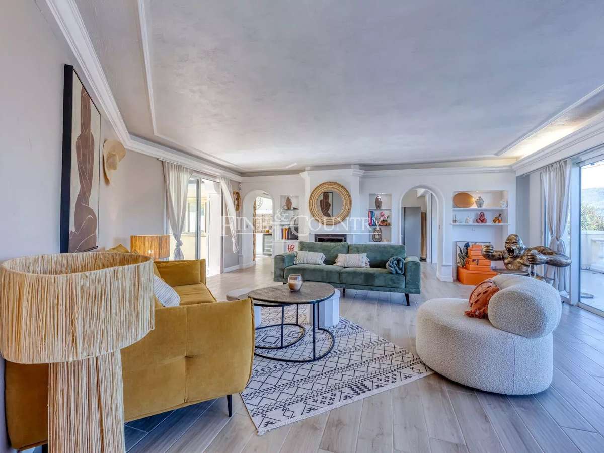 House Valbonne