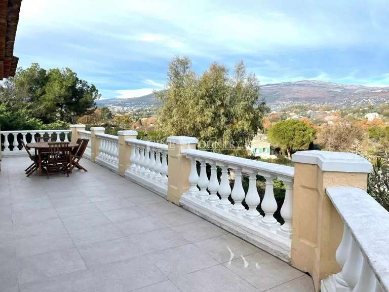 Maison Valbonne - 6 chambres - 300m²