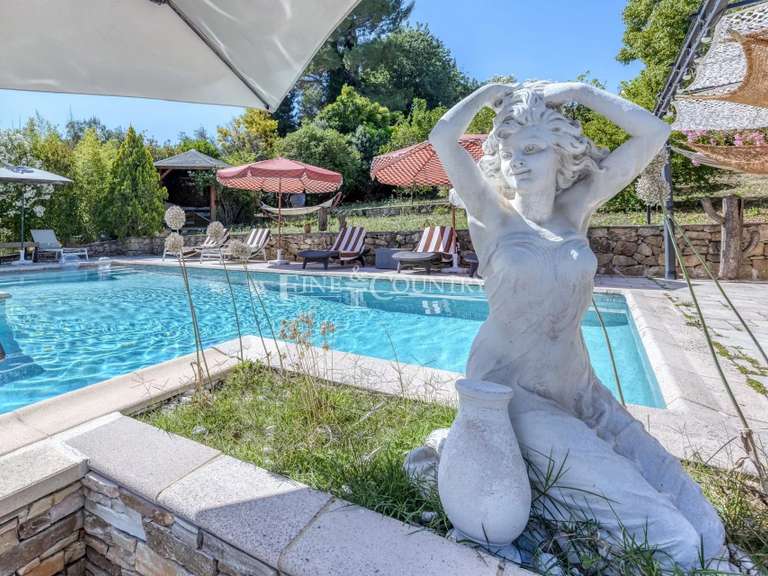 House Valbonne - 6 bedrooms - 300m²