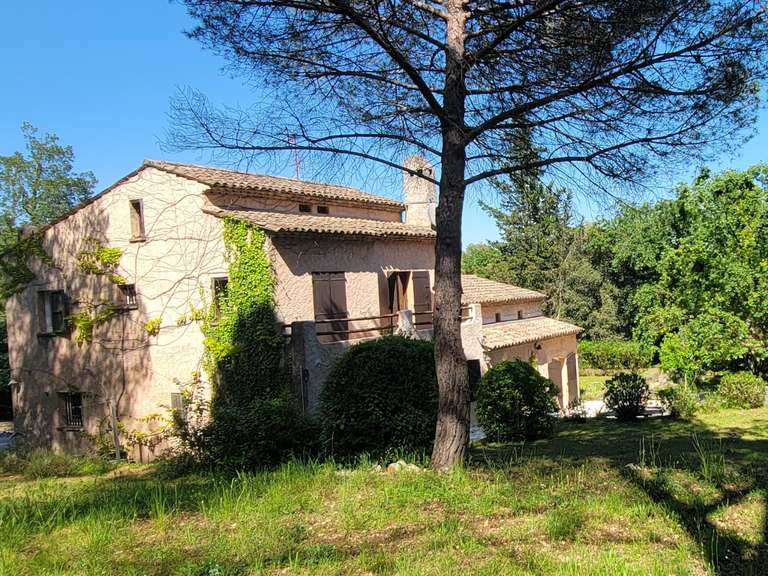 Maison Valbonne - 6 chambres - 200m²