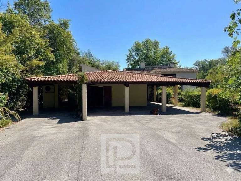 Maison Valbonne - 4 chambres - 509m²
