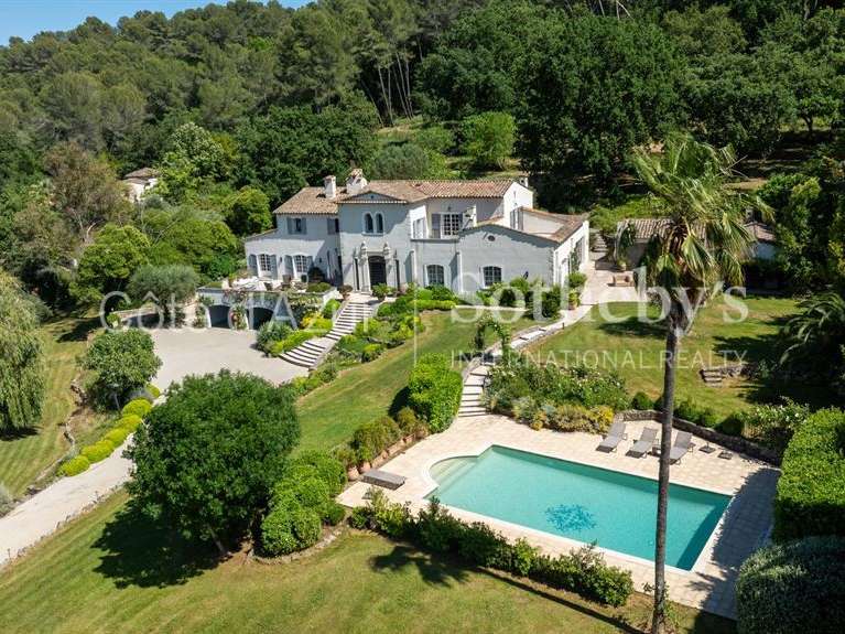 House Valbonne - 567m²