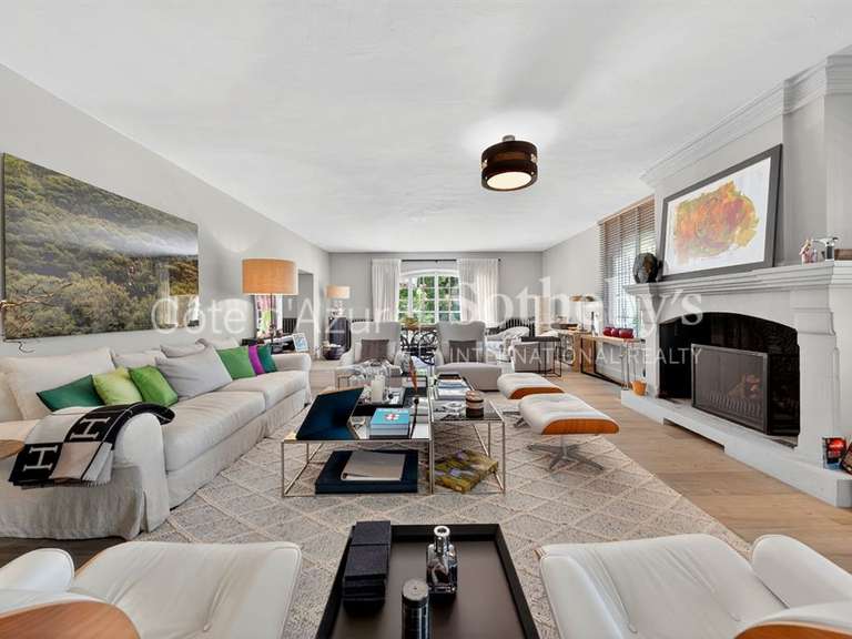 House Valbonne - 567m²