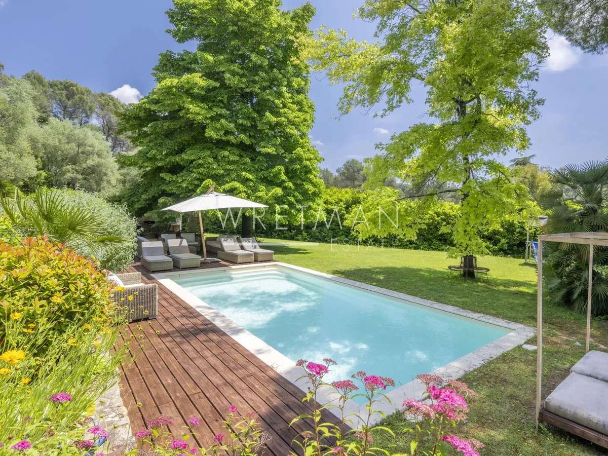 House Valbonne