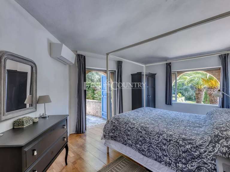 Maison Valbonne - 5 chambres - 220m²
