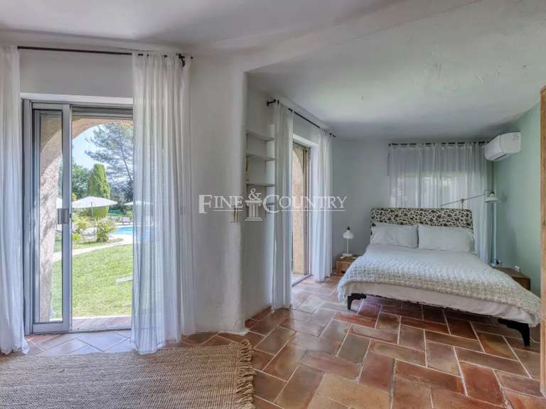 Maison Valbonne - 5 chambres - 220m²