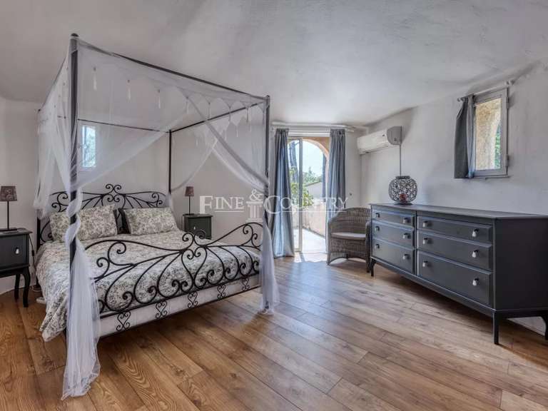 Maison Valbonne - 5 chambres - 220m²