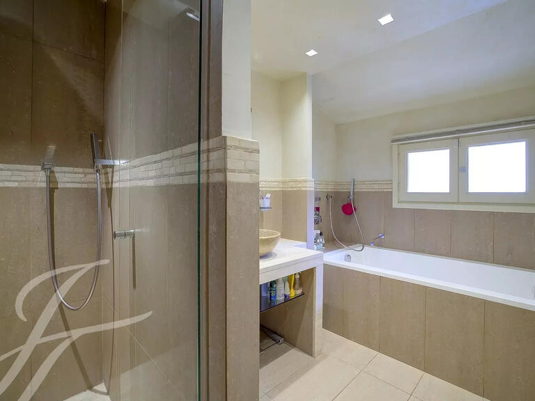 Propriété Valbonne - 5 chambres - 233m²