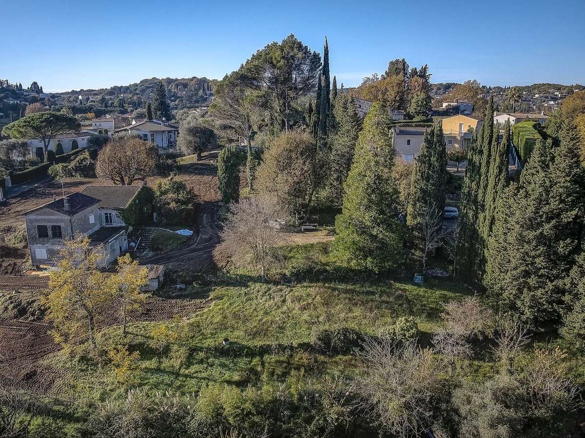 Terrain Valbonne