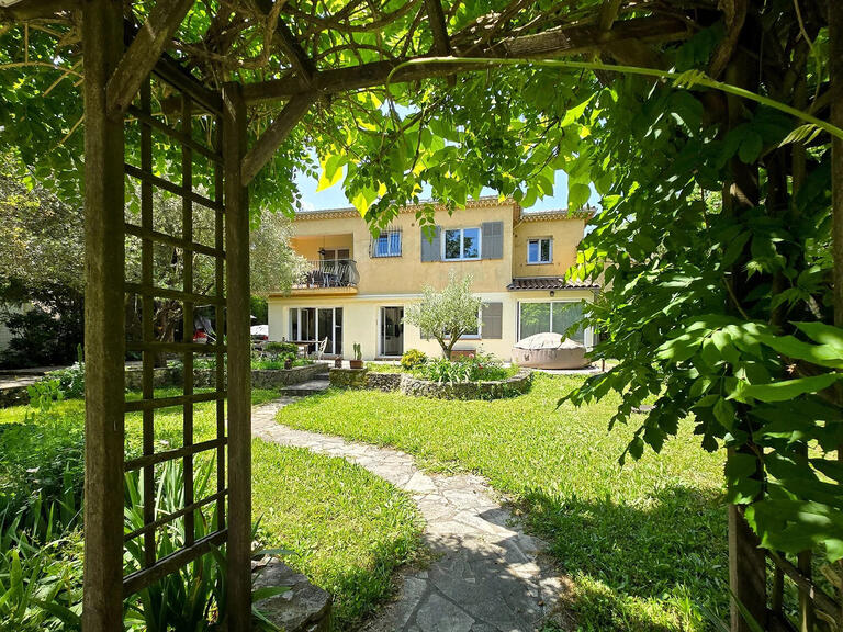 Villa Valbonne - 6 chambres - 170m²