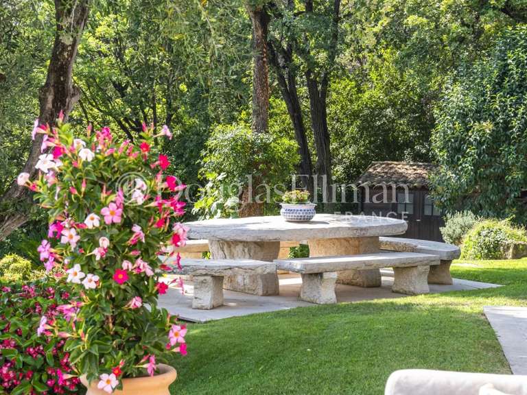 Villa Valbonne - 9 bedrooms - 420m²