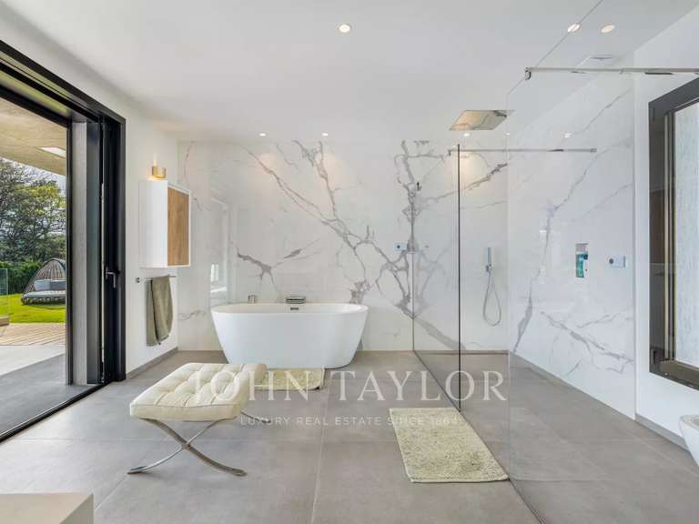 Villa Valbonne - 5 chambres - 450m²