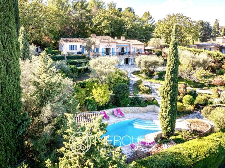 Villa Valbonne - 4 bedrooms - 235m²