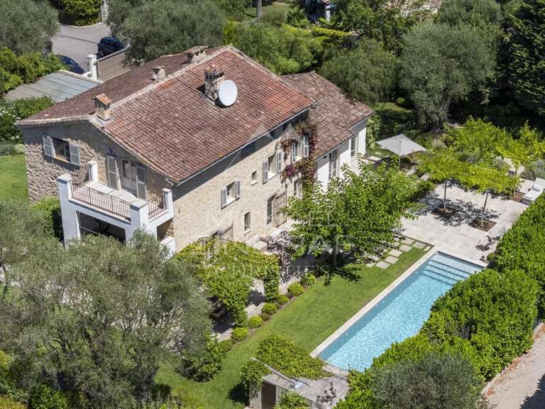 Villa Valbonne - 4 bedrooms - 375m²