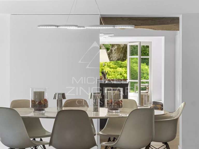 Villa Valbonne - 4 bedrooms - 375m²