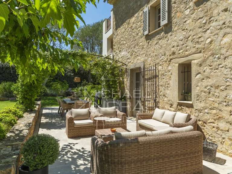 Villa Valbonne - 4 bedrooms - 375m²