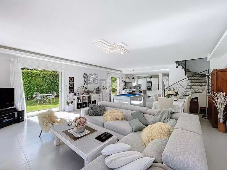 Villa Valbonne - 5 bedrooms - 160m²