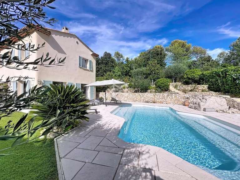 Villa Valbonne - 5 bedrooms - 160m²
