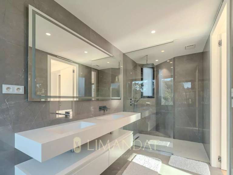 Villa Valbonne - 5 chambres - 275m²