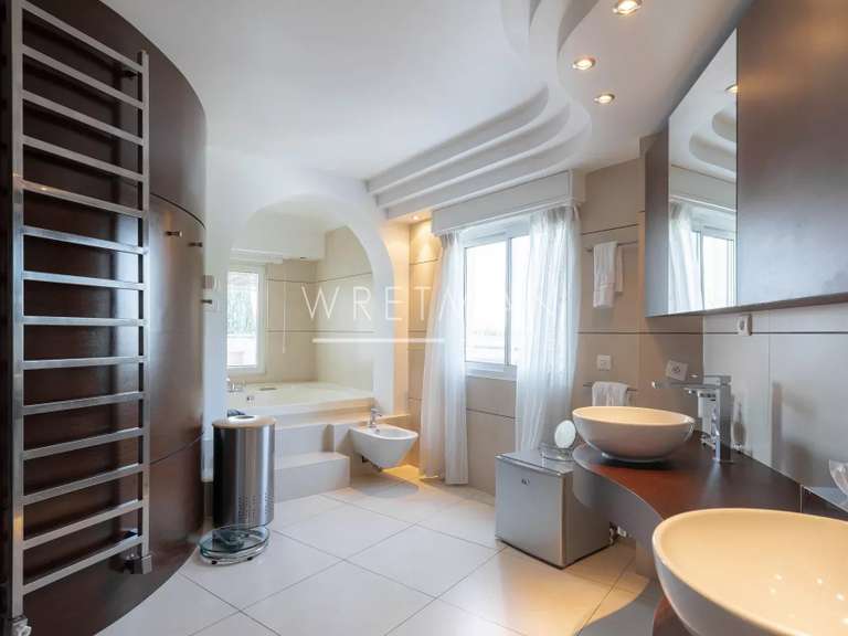 Villa Valbonne - 8 bedrooms - 630m²