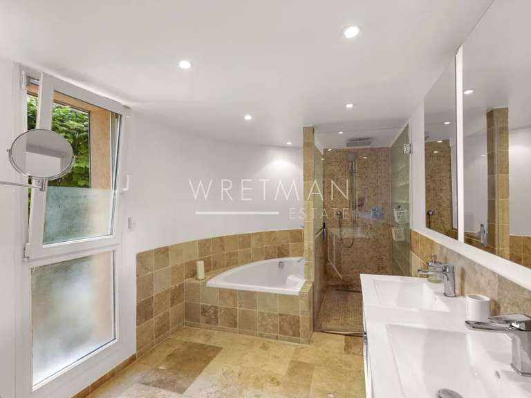 Villa Valbonne - 4 bedrooms - 139m²