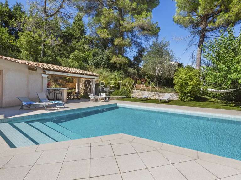 Villa Valbonne - 4 bedrooms - 139m²