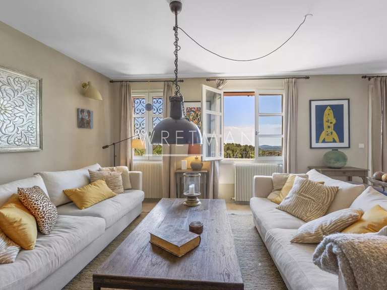 Villa Valbonne - 257m²