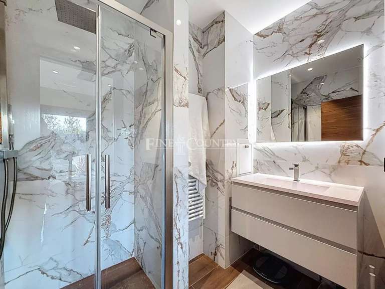 Villa Valbonne - 4 bedrooms - 318m²