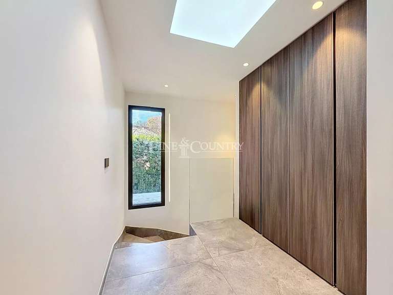 Villa Valbonne - 4 bedrooms - 318m²