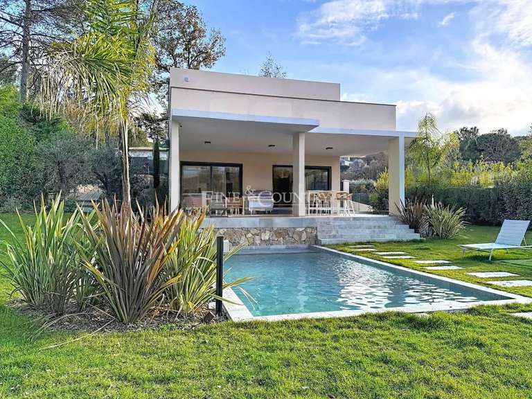 Villa Valbonne - 4 bedrooms - 318m²