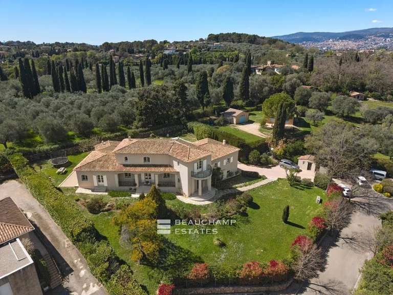 Villa Valbonne - 5 bedrooms - 442m²