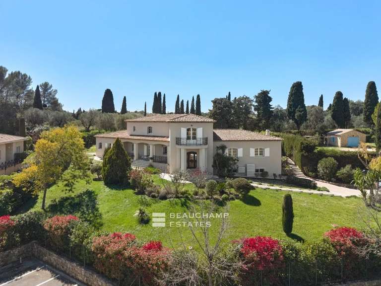 Villa Valbonne - 5 bedrooms - 442m²