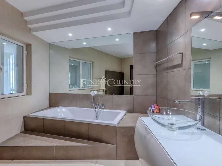 Villa Valbonne - 9 chambres - 630m²