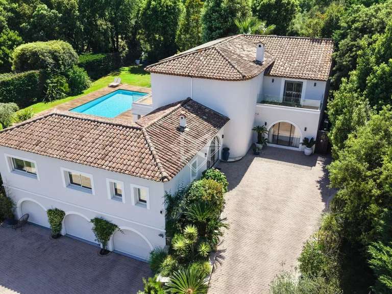 Villa Valbonne - 6 bedrooms - 477m²