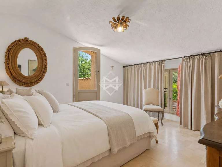 Villa Valbonne - 5 bedrooms - 300m²