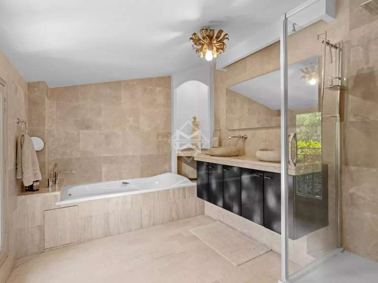 Villa Valbonne - 5 chambres - 300m²