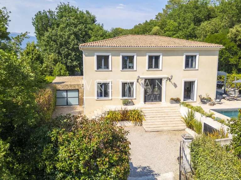 Villa Valbonne - 310m²