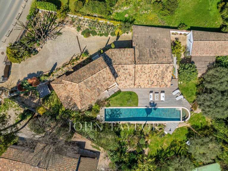 Villa Valbonne - 4 bedrooms - 338m²