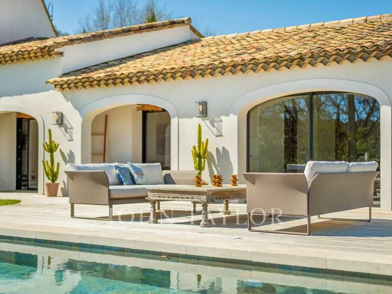 Villa Valbonne - 4 bedrooms - 338m²