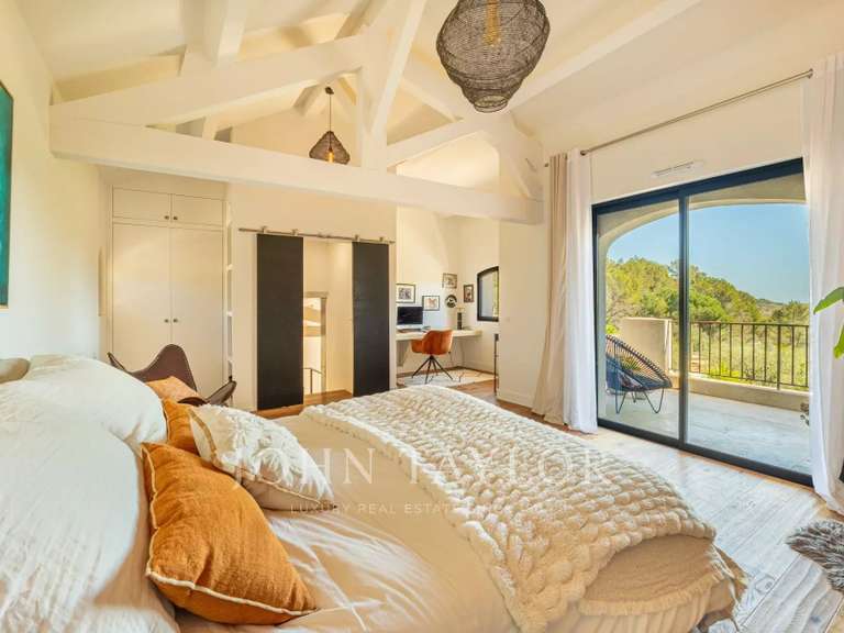 Villa Valbonne - 4 bedrooms - 338m²