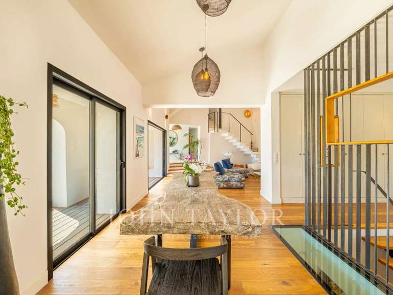 Villa Valbonne - 4 bedrooms - 338m²
