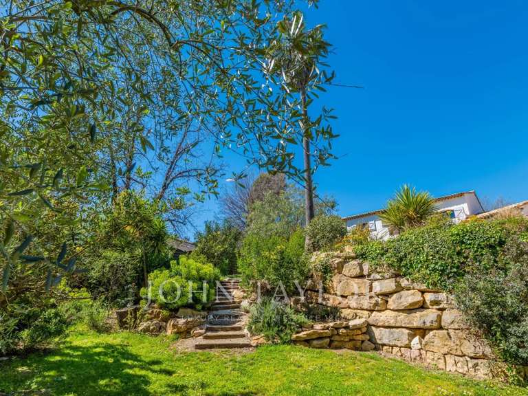 Villa Valbonne - 4 bedrooms - 338m²