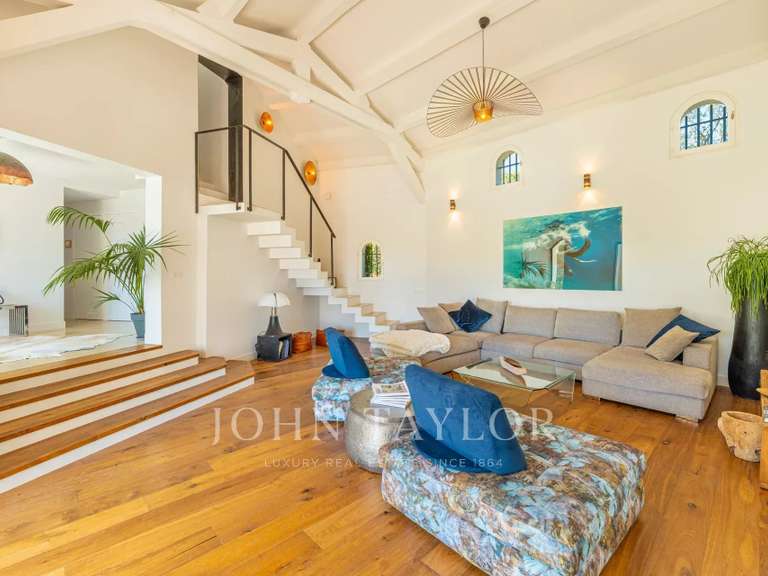 Villa Valbonne - 4 bedrooms - 338m²