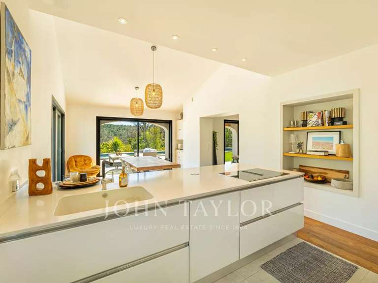 Villa Valbonne - 4 bedrooms - 338m²