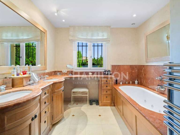 Villa Valbonne - 4 chambres - 204m²